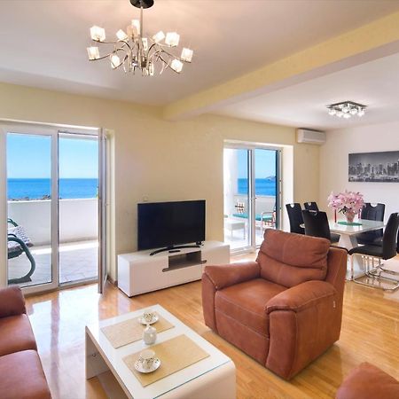 بودفا Family Apartment With Sea View Sveti Stefan المظهر الخارجي الصورة