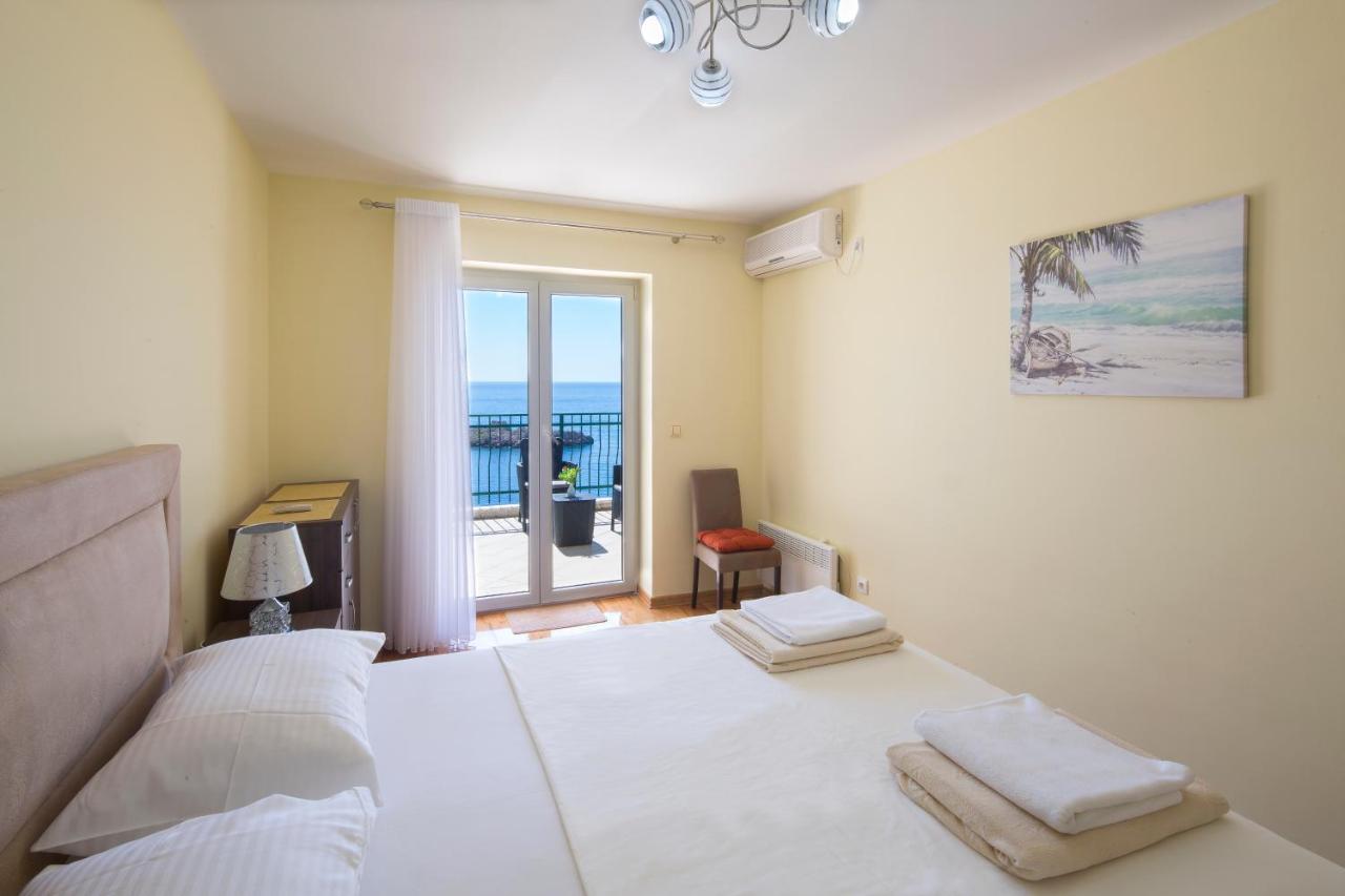 بودفا Family Apartment With Sea View Sveti Stefan المظهر الخارجي الصورة